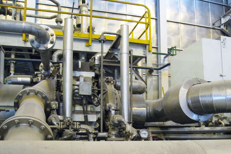 Shaft seals for synthesis gas compressor